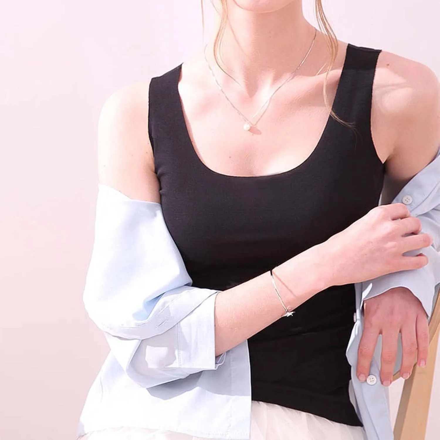 Sleeveless Scoop Neck Tank Top for Women Fitted Summer Vacation Beach Camisoles Spaghetti Strap Workout Plus Size Basic Shirt