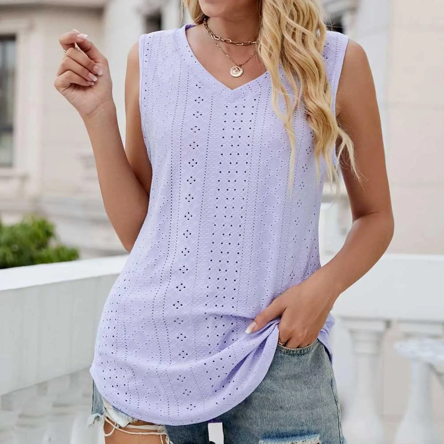 Women's Eyelet Tank Tops Casual Curved Hem Tunics V Neck Sleeveless Shirt Breathless Blouse 2025 Summer Office Wear